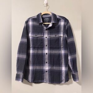 REI Co-op Men’s Flannel Button Down Long Sleeve 2 Pockets Navy Blue Plaid Size S